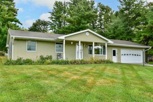 1244 Fountain St, Fountain City, WI, 54629-8234 | Card Image