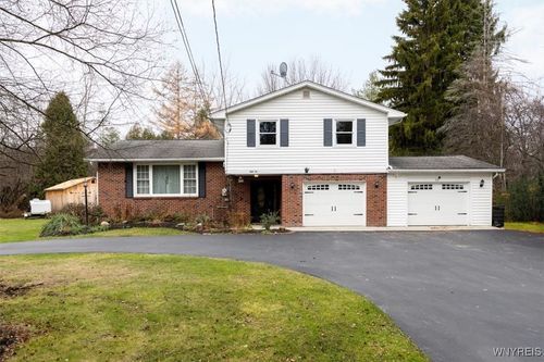 52 Three Rod Rd, Alden, NY, 14004-9429 | Card Image