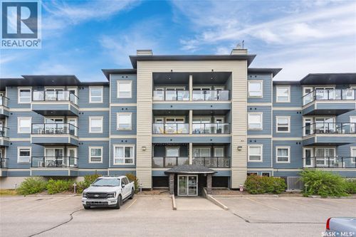 4216-108 Willis Cres, Saskatoon, SK, S7T0W8 | Card Image