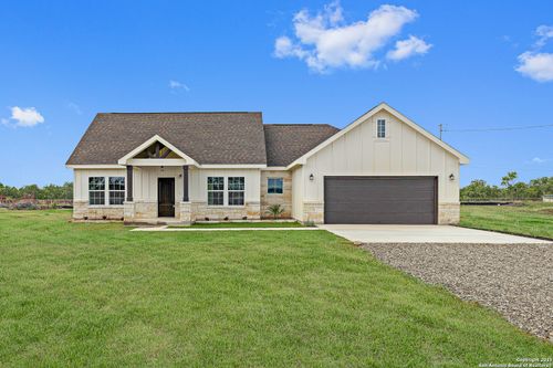 13016 Pueblo Nuevo Dr, Atascosa, TX, 78002-2285 | Card Image