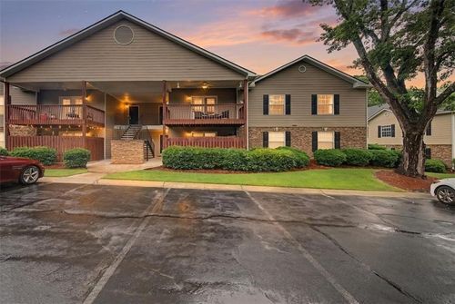 604 Brighton Pt, Sandy Springs, GA, 30328-1369 | Card Image