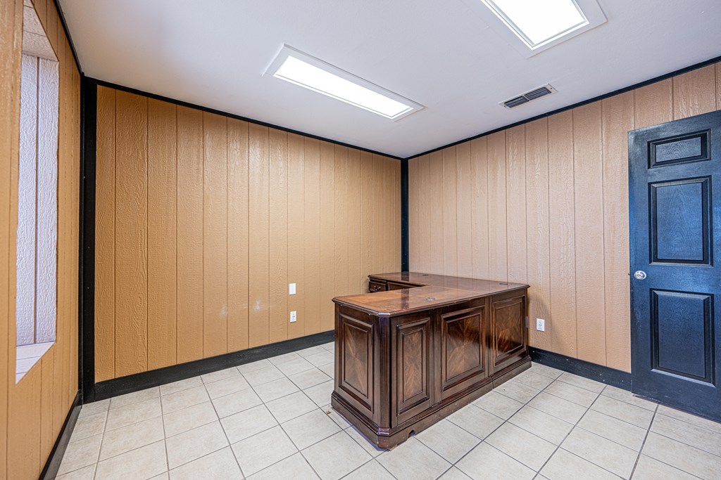 Commercial Sale in Odessa 4