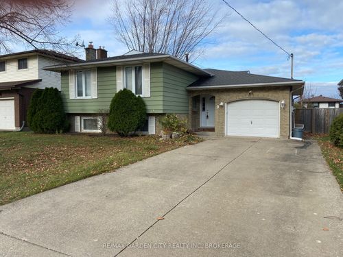 upper-9 Stonegate Dr, Saint Catharines, ON, L2P3K9 | Card Image