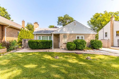 109 N Main Street, Mount Prospect, IL, 60056 | Card Image