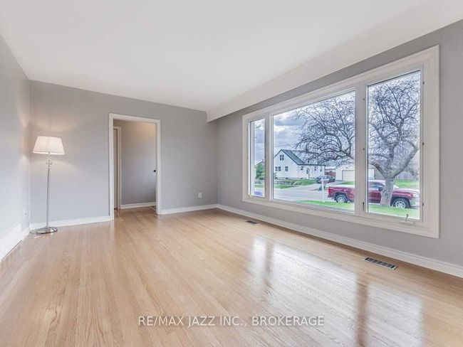 416 Annapolis Ave, House other with 3 bedrooms, 2 bathrooms and 2 parking in Oshawa ON | Image 7