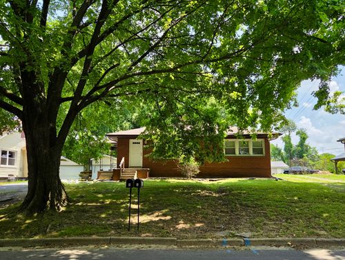 1-817 Rockwood Hts, Clarksville, TN, 37040-1977 | Card Image