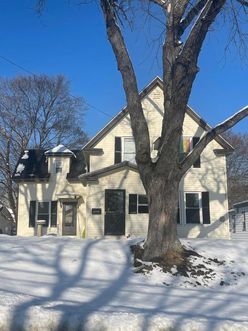 61 Park Street, East Millinocket, ME, 04430 | Card Image