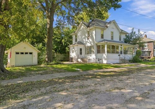 105 9th Ave, Sterling, IL, 61081-3815 | Card Image