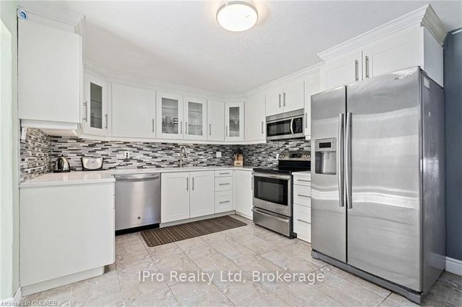 6 The Greenway, House attached with 3 bedrooms, 3 bathrooms and 3 parking in Cambridge ON | Image 9