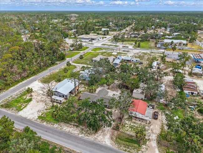 907 2 Nd Ave Se, House other with 4 bedrooms, 2 bathrooms and null parking in STEINHATCHEE FL | Image 32