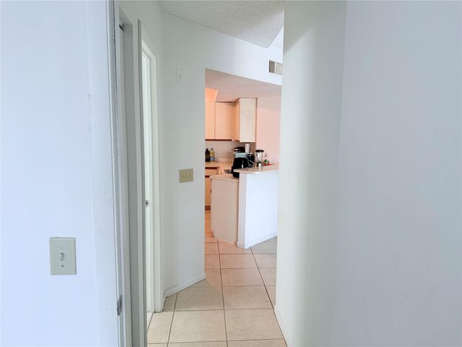 APT-304 - 9033 Wiles Rd, Condo with 2 bedrooms, 2 bathrooms and null parking in Coral Springs FL | Image 15