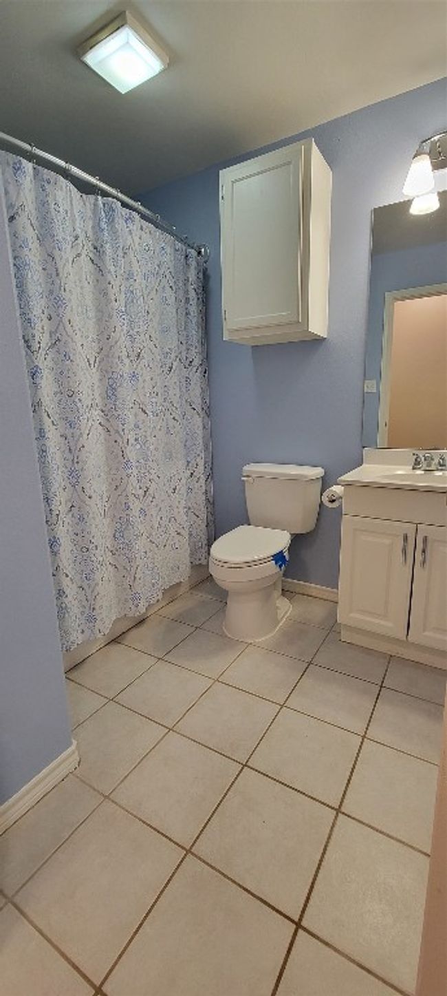 195 Cardinal Dr, House other with 3 bedrooms, 2 bathrooms and 6 parking in Paige TX | Image 19
