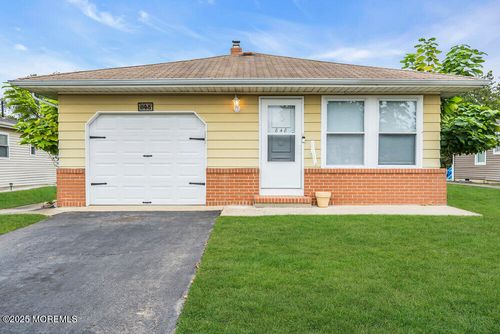 848 Jamaica Blvd, Berkeley, NJ, 08757-3738 | Card Image