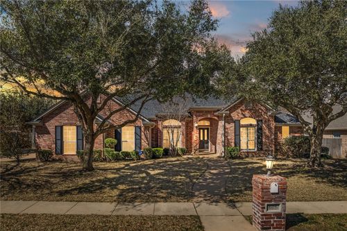 605 Hunters Run, Woodway, TX, 76712 | Card Image