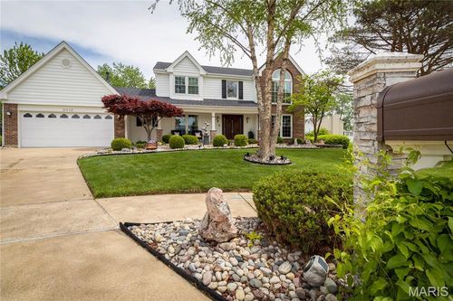 2012 Autumn Wood Dr, Saint Charles, MO, 63303-4410 | Card Image