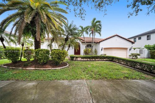 7841 Nw 169th Ter, Miami Lakes, FL, 33016-3428 | Card Image