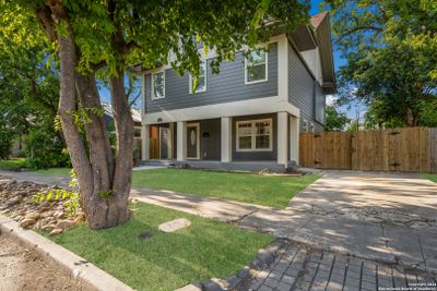 1040 W Craig Pl, House other with 4 bedrooms, 4 bathrooms and null parking in San Antonio TX | Image 2