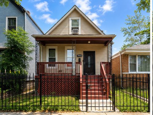 7042 S Elizabeth St, Chicago, IL, 60636-3507 | Card Image