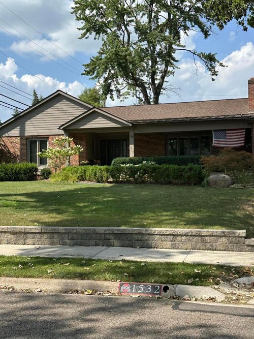 1532 Trentwood Rd, Columbus, OH, 43221-2252 | Card Image