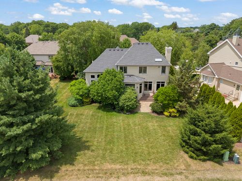 1123 Chadwick Ct, Aurora, IL, 60502-9472 | Card Image
