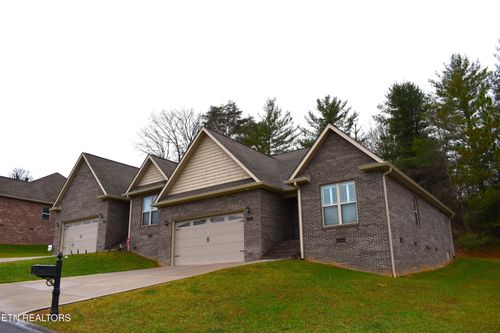 420 Cromwell St, Harrogate, TN, 37752-4209 | Card Image