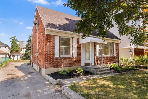 {{alt}} | Card Image