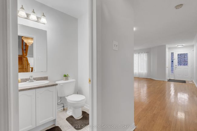 44 Bramfield St, House attached with 4 bedrooms, 3 bathrooms and 1 parking in Brampton ON | Image 7