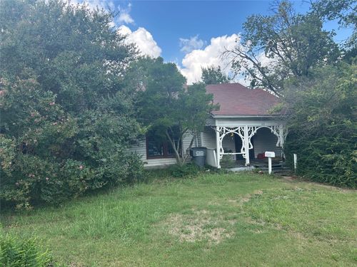 215 E 4th St, Lancaster, TX, 75146-2500 | Card Image