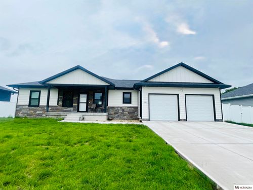 1001 Trail Dr, Valentine, NE, 69201-1910 | Card Image