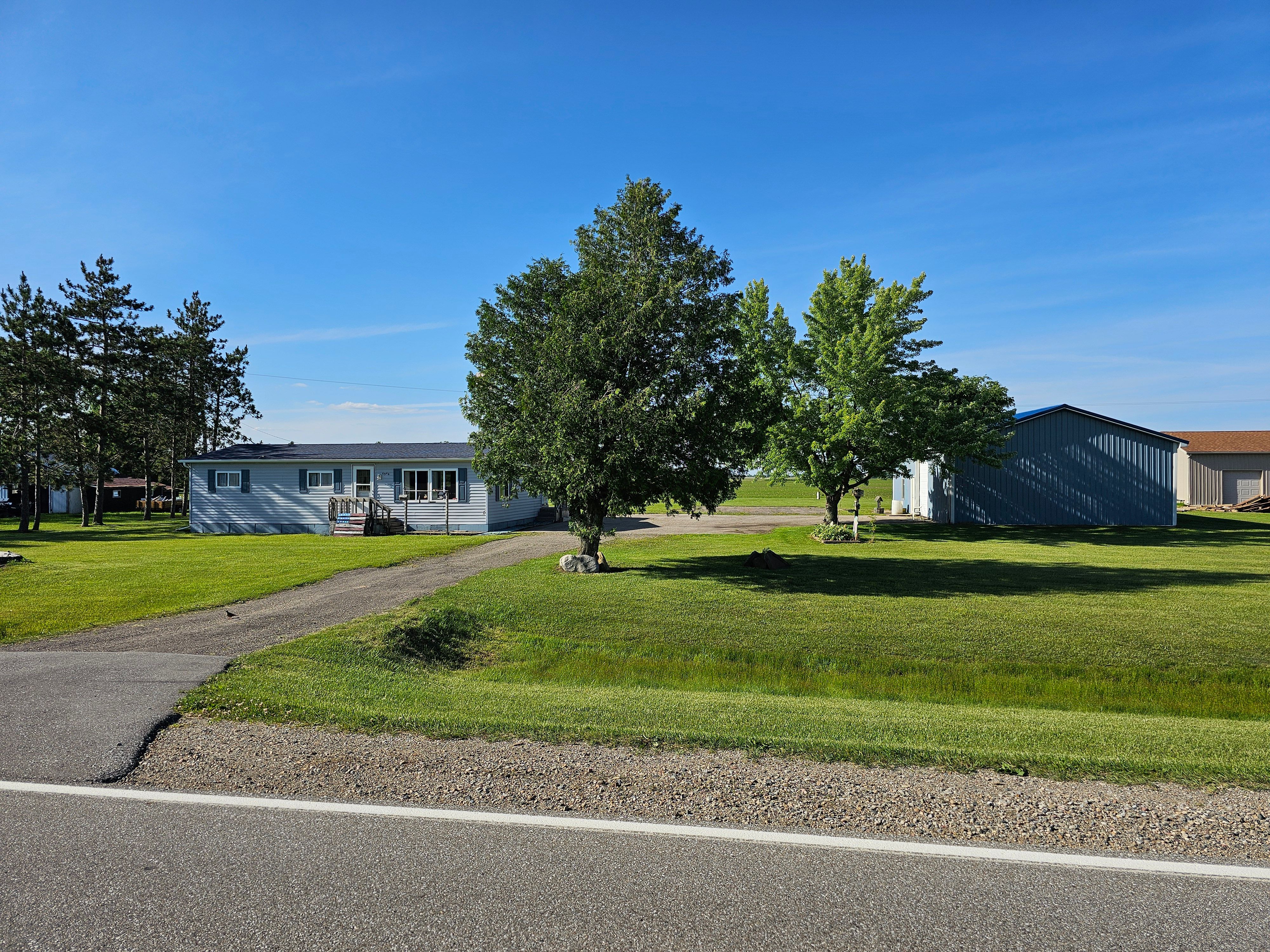 Clifford Rd, Marlette, MI 48453