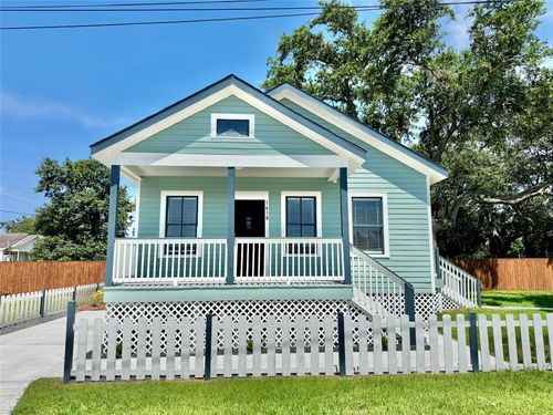 1418 30th St, Galveston, TX, 77550-4304 | Card Image
