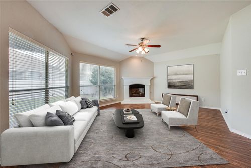 5037 Bomford Dr, Fort Worth, TX, 76244-9112 | Card Image
