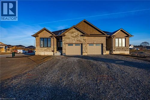 375 Argyle Ave, Delhi, ON, N4B0B2 | Card Image