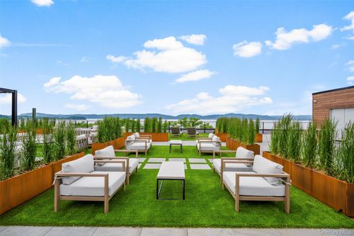 211-25 S Riverside Ave, Croton On Hudson, NY, 10520-2603 | Card Image