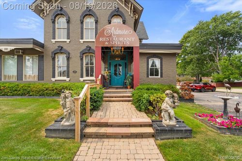 26717 Little Mack Ave, Saint Clair Shores, MI, 48081-1843 | Card Image