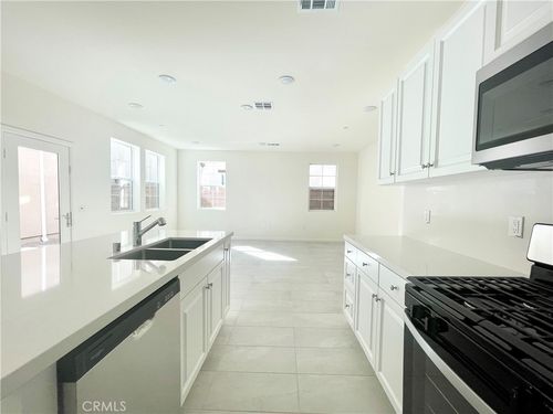 4028 Summer Way, Corona, CA, 92883-3699 | Card Image