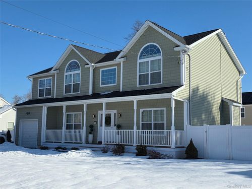 139 N 26th St, Wyandanch, NY, 11798-2004 | Card Image