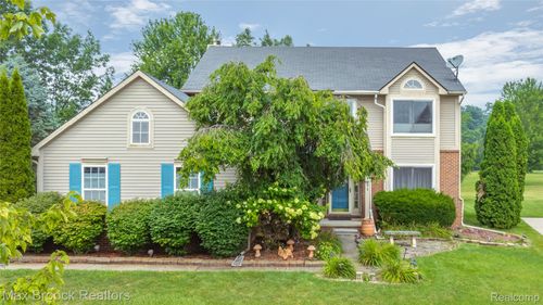 1971 Devonshire Dr, Wixom, MI, 48393-4411 | Card Image