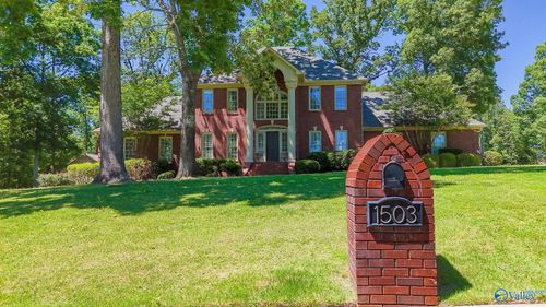 1503 Magnolia Dr Nw, Hartselle, AL, 35640-8533 | Card Image