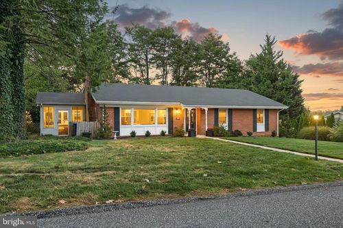 1311 Ruxton Rd, YORK, PA, 17403-3041 | Card Image