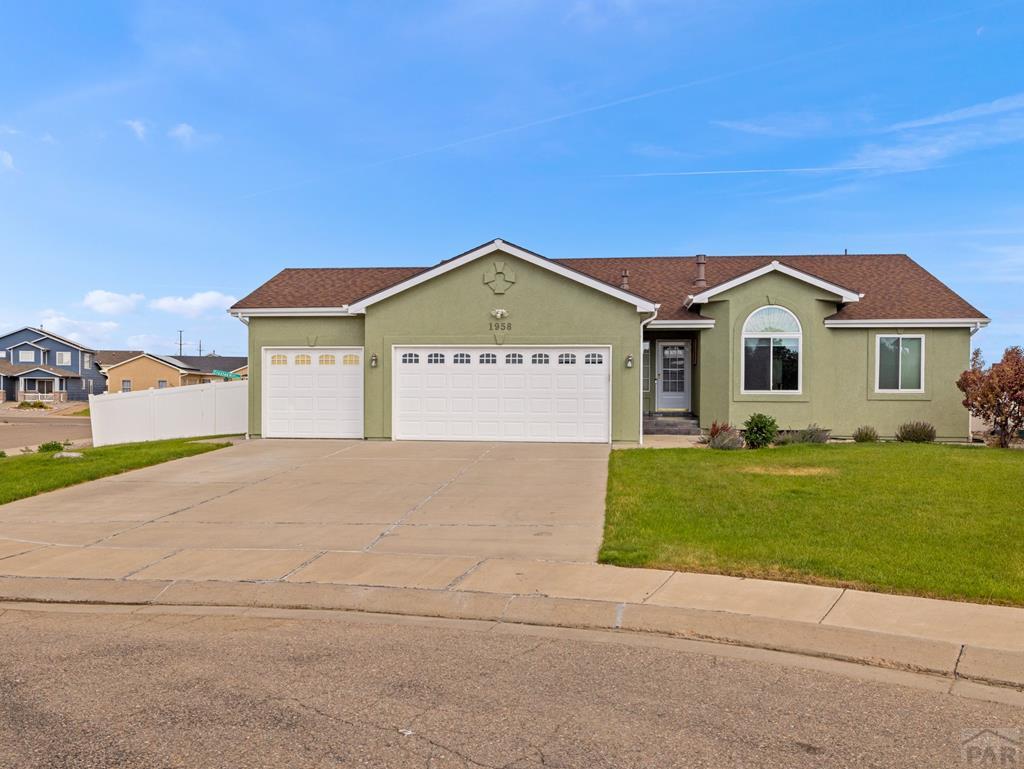 Thrasher Ct, Pueblo, CO 81008