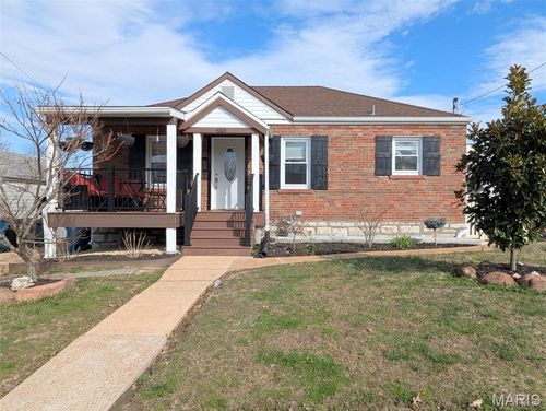 8518 Pilot Ave, Affton, MO, 63123-3627 | Card Image