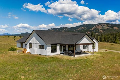 641 Mountain Creek Dr, Cle Elum, WA, 98922-1438 | Card Image
