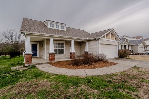 135 Trail Ridge Dr, Hendersonville, TN, 37075-2174 | Card Image