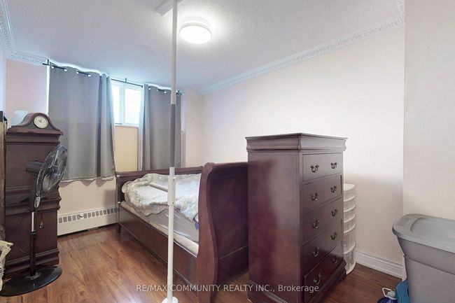 823 - 4645 Jane St, Condo with 2 bedrooms, 1 bathrooms and 1 parking in North York ON | Image 10