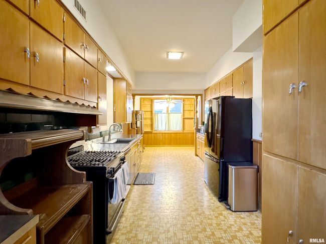 1117 W Moss Ave, House other with 5 bedrooms, 3 bathrooms and null parking in Peoria IL | Image 21