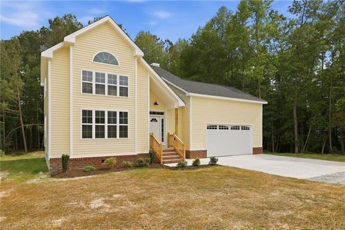 32496 Pebble Brook Dr, Franklin, VA, 23851-3880 | Card Image