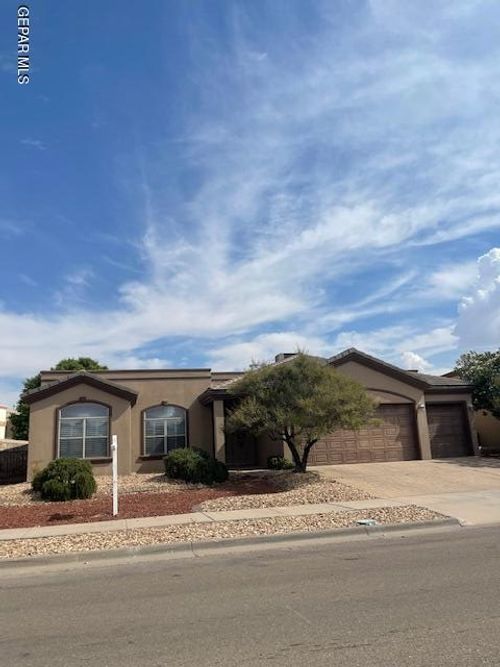 13574 Emerald Falls Dr, Horizon City, TX, 79928-6590 | Card Image