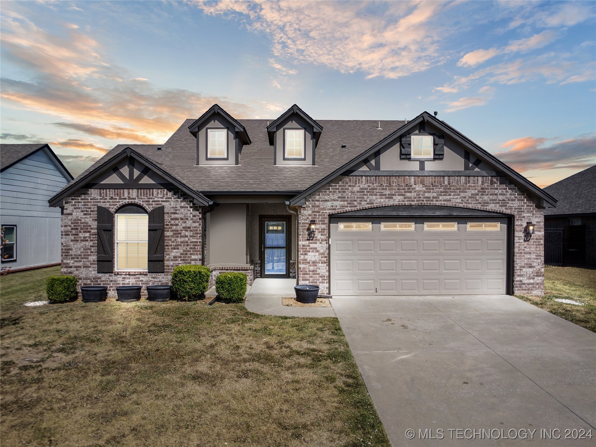 109th Pl, Owasso, OK 74055