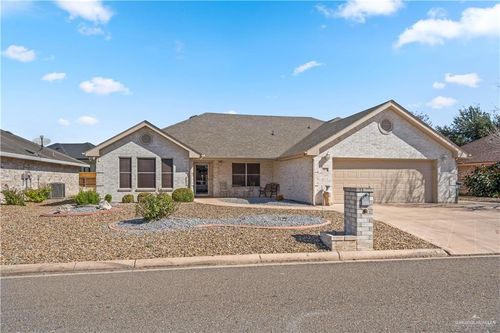 612 Lake View Dr, Mission, TX, 78572-7754 | Card Image